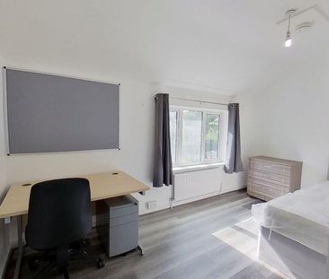 5 bedroom semi-detached house to rent - Photo 6