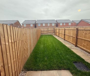 3 bedroom terraced house to rent - Photo 6