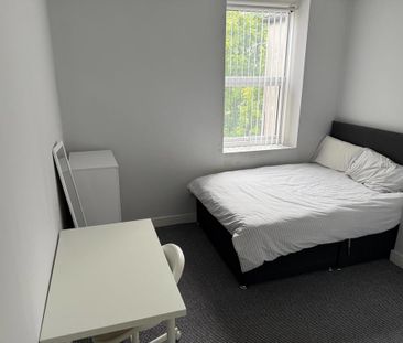 1 bedroom in a house share to rent - Photo 5