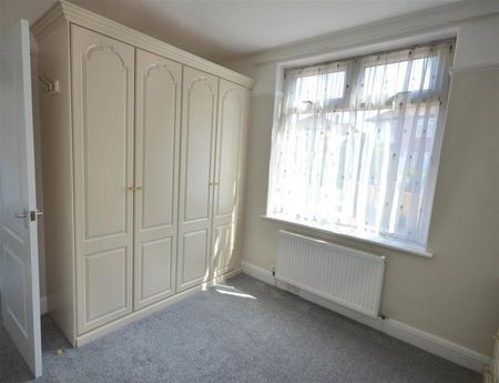 3 Bedroom Semi Detached To Let - Photo 4