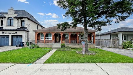 Detached Home For Lease | C8133298 - Photo 4