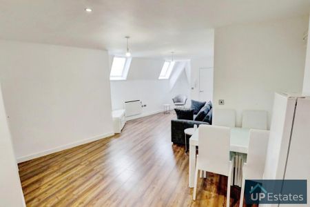 2 bedroom flat to rent - Photo 3