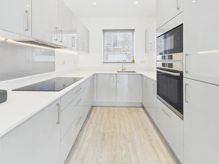 2 bedroom semi-detached house to rent - Photo 3