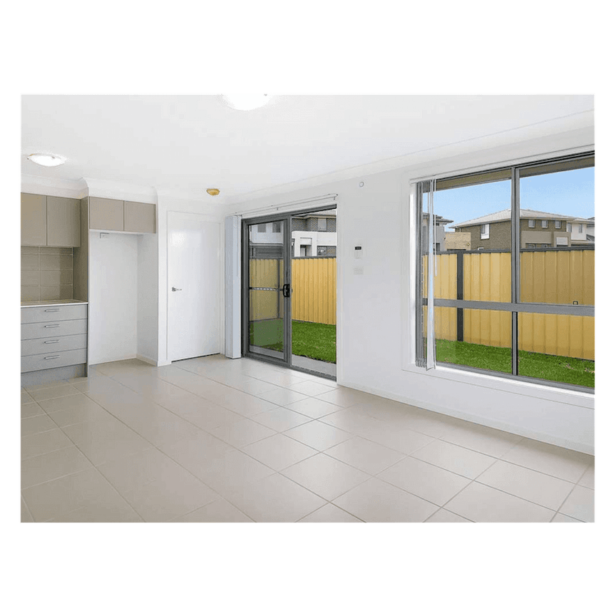 Modern Granny Flat with Lock Up Garage - Photo 1