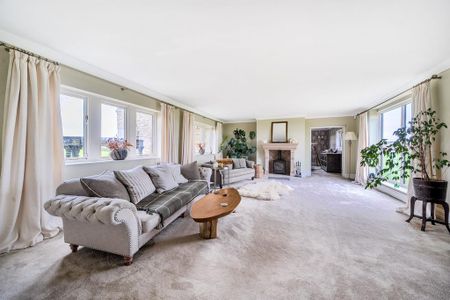 6 bedroom detached house to rent - Photo 4