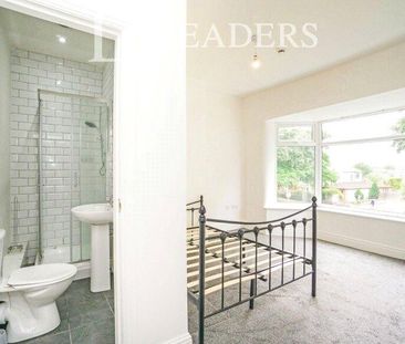 6 bedroom semi-detached house to rent - Photo 6