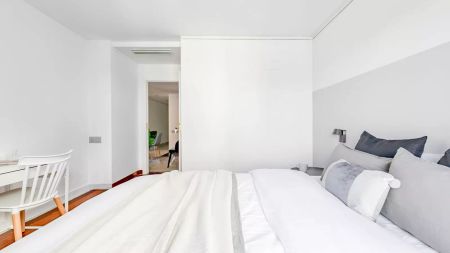 Room in a shared 7-bedroom apartment for rent in La Xerea, Valencia, professionals and students only - Photo 5