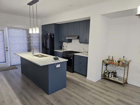 For Lease - 1 Benninger Drive, Kitchener, Ontario - Photo 5