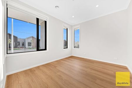 Brand New Living with Contemporary Appeal - Photo 3