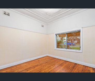 Beachside Living with Room to Breathe – Welcome to Freshwater - Photo 3