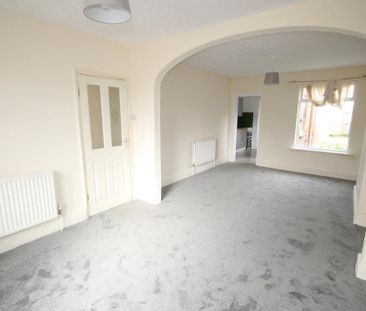 2 bedroom end of terrace house to rent - Photo 1