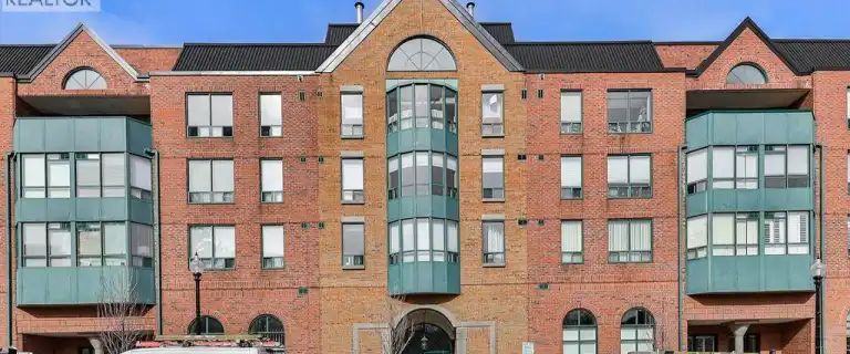 185 ROBINSON Street Unit# 405 | 185 ROBINSON Street Unit# 405, Oakville - Photo 1