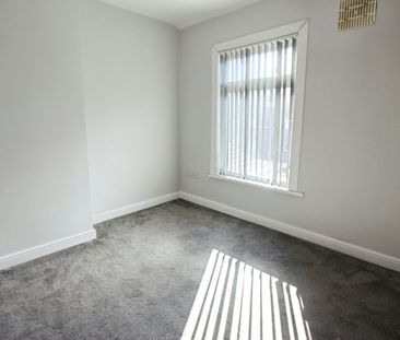 Terraced House to rent on - Photo 2