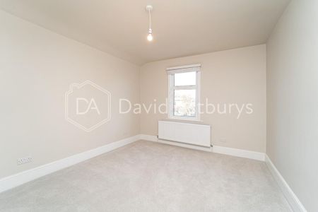 3 bedroom end of terrace house to rent - Photo 4