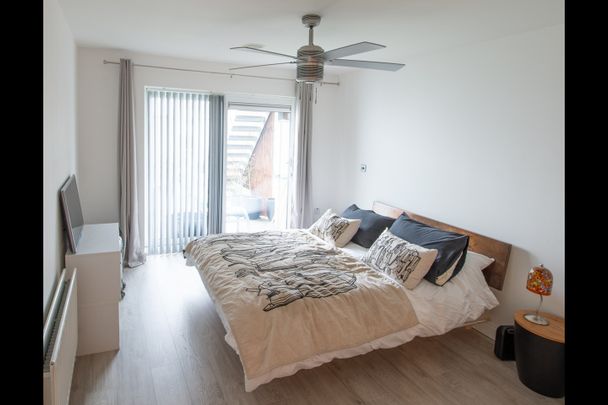 2 Bed Penthouse, Portland Street, BN1 - Photo 1