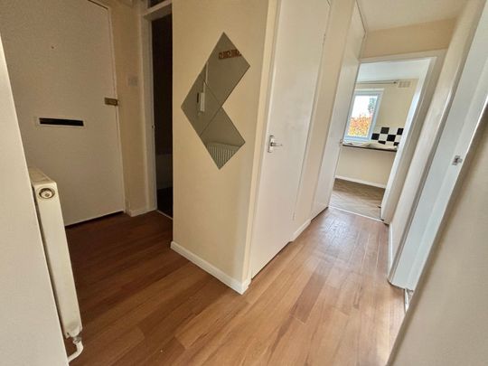 Coton Road, Nuneaton, CV11 - Photo 1