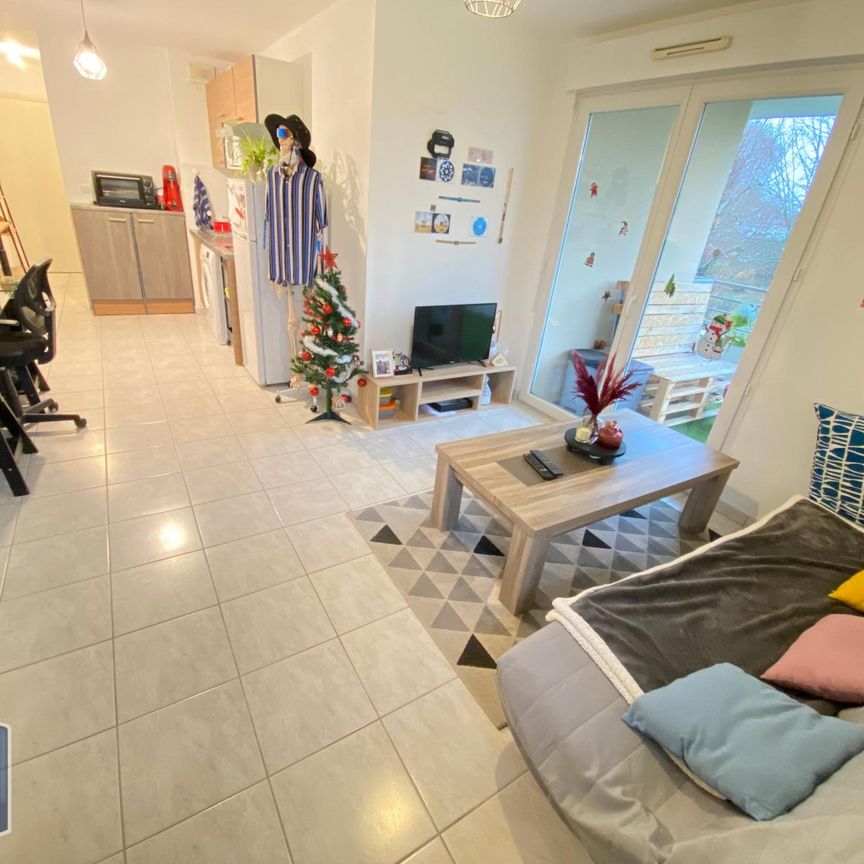 Location Appartement 2 pièces 40m² ST MICHEL 16470 - Photo 1