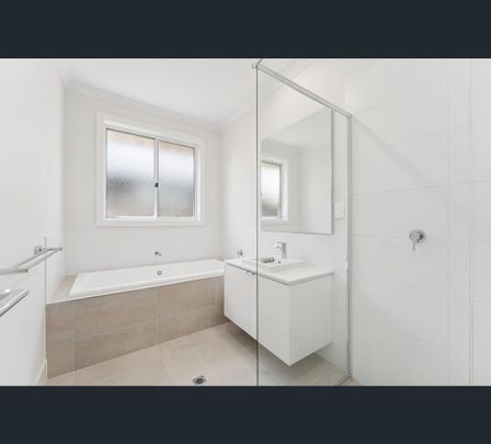 16 Riviera Drive, Mount Barker, SA 5251 - Photo 1
