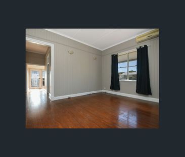 Character Home Excellence in the Heart of South Toowoomba! - Photo 1