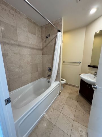 For Lease - 208 Queens Quay N/A Unit# 2008, Toronto, Ontario - Photo 3