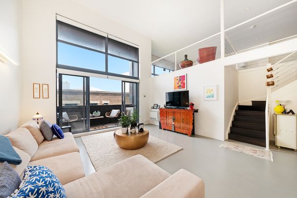 26/15-27 Hutchinson Street, Surry Hills NSW 2010 - Apartment For Rent | Domain - Photo 1