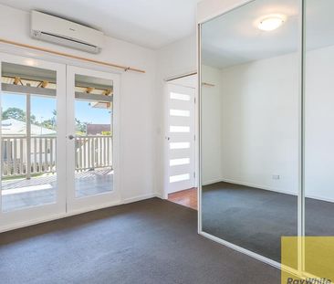 $760 per week / $3,040 Bond - Photo 2