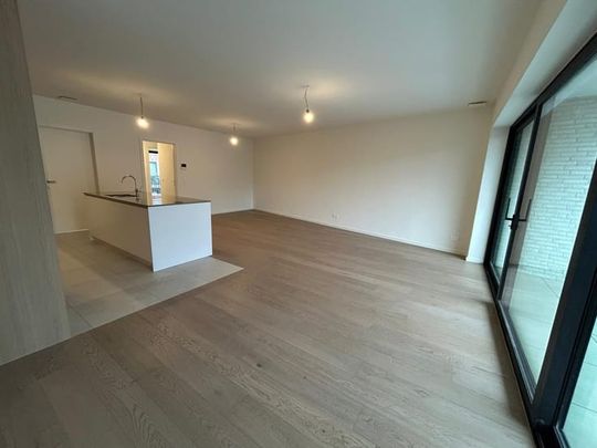 Appartement te huur - Photo 1