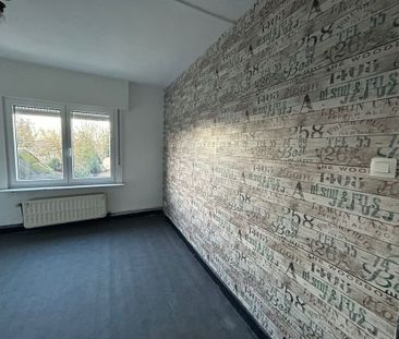 Knusse gezinswoning met tuin en vernieuwd terras te huur in Gistel! - Photo 2