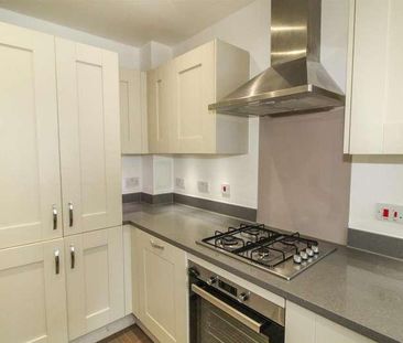 Beale Close,wickhurst Green, RH12 - Photo 3