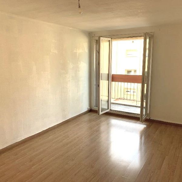 Appartement 4 pièces 70m2 MARSEILLE 15EME 704 euros - Photo 1