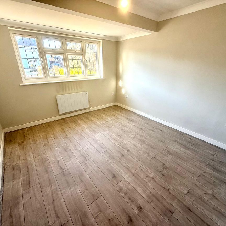 Syke Cluan, Iver - Photo 1