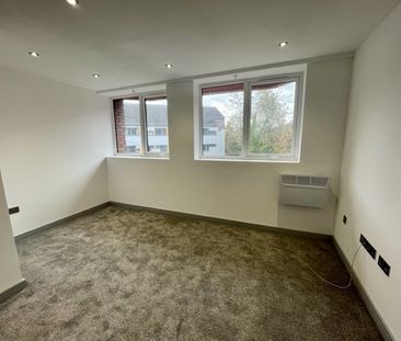 Prospect Hill, Redditch - Photo 1