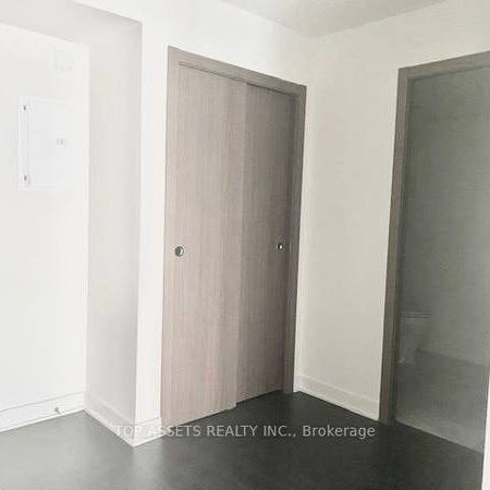 1 Bed & 1 Bath - Lakeshore Condos - Photo 1