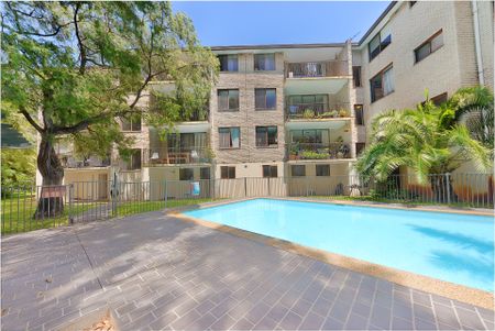 Spacious Resort-Like Apartment - Photo 4