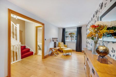 2 bedroom end of terrace house to rent - Photo 3