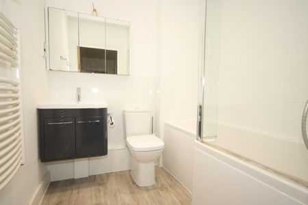 Heathside Road, Woking - Photo 3
