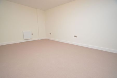 2 bedroom flat to rent, - Photo 5