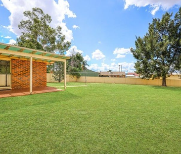 WESTDALE FAMILY HOME - Photo 6