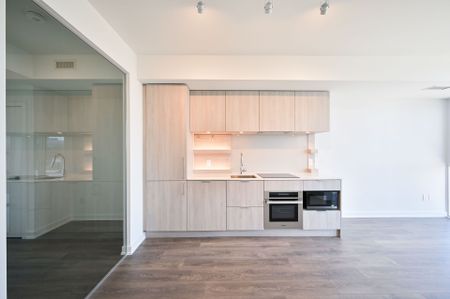 For Lease - 28 Ann Street Unit# 302, Mississauga, Ontario - Photo 3