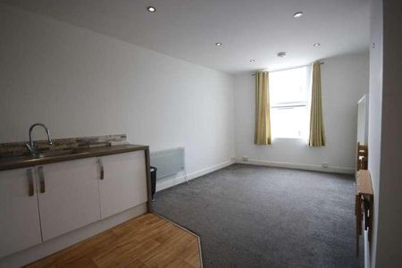 Bh Salisbury Road, Poole, BH14 - Photo 5