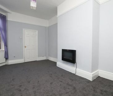 4 bedroom semi-detached house to rent - Photo 1
