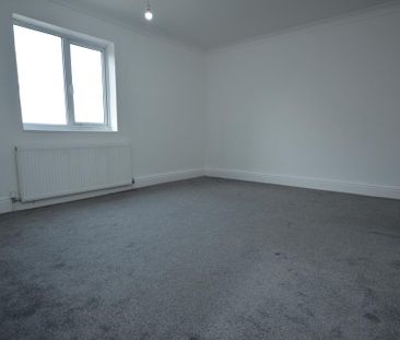 2 bedroom property to rent - Photo 3