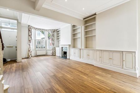 4 bedroom terraced house to rent - Photo 2