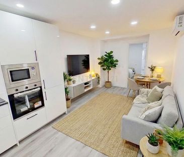 Alquiler de piso en Calle Jábega - Photo 2