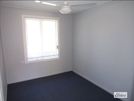 Great Size 4 Bedroom Home - Photo 3