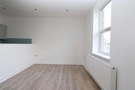 Centre Street, Heckmondwike, WF16 - Photo 3