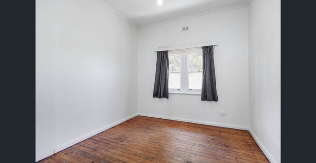 Freshly Renovated One-Bedroom Home - Photo 1