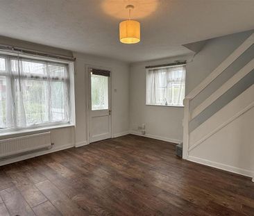 3 bedroom end of terrace house to rent - Photo 1