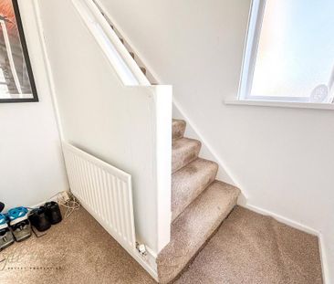 2 bedroom semi-detached house to rent - Photo 2