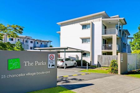 Unbeatable Location, Easy Living—Don’t Miss This! - Photo 2